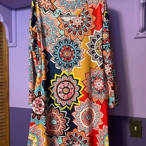 Leo Rosi size L multi colored mandala pattern